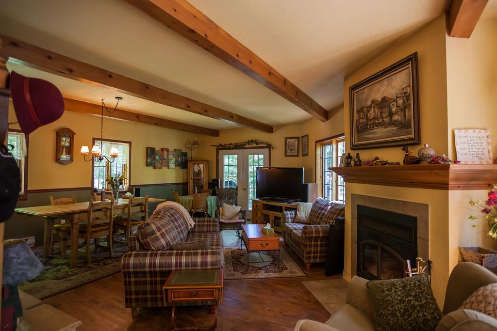 Bed and Breakfast La Chaumiere De L'Anse Mont-Tremblant Exterior foto