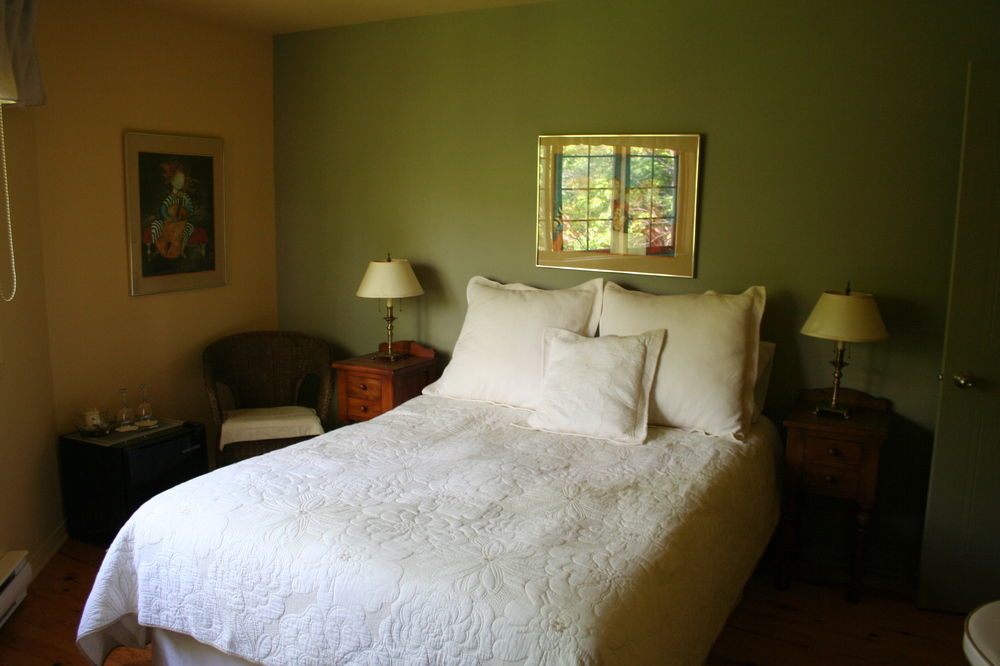 Bed and Breakfast La Chaumiere De L'Anse Mont-Tremblant Exterior foto