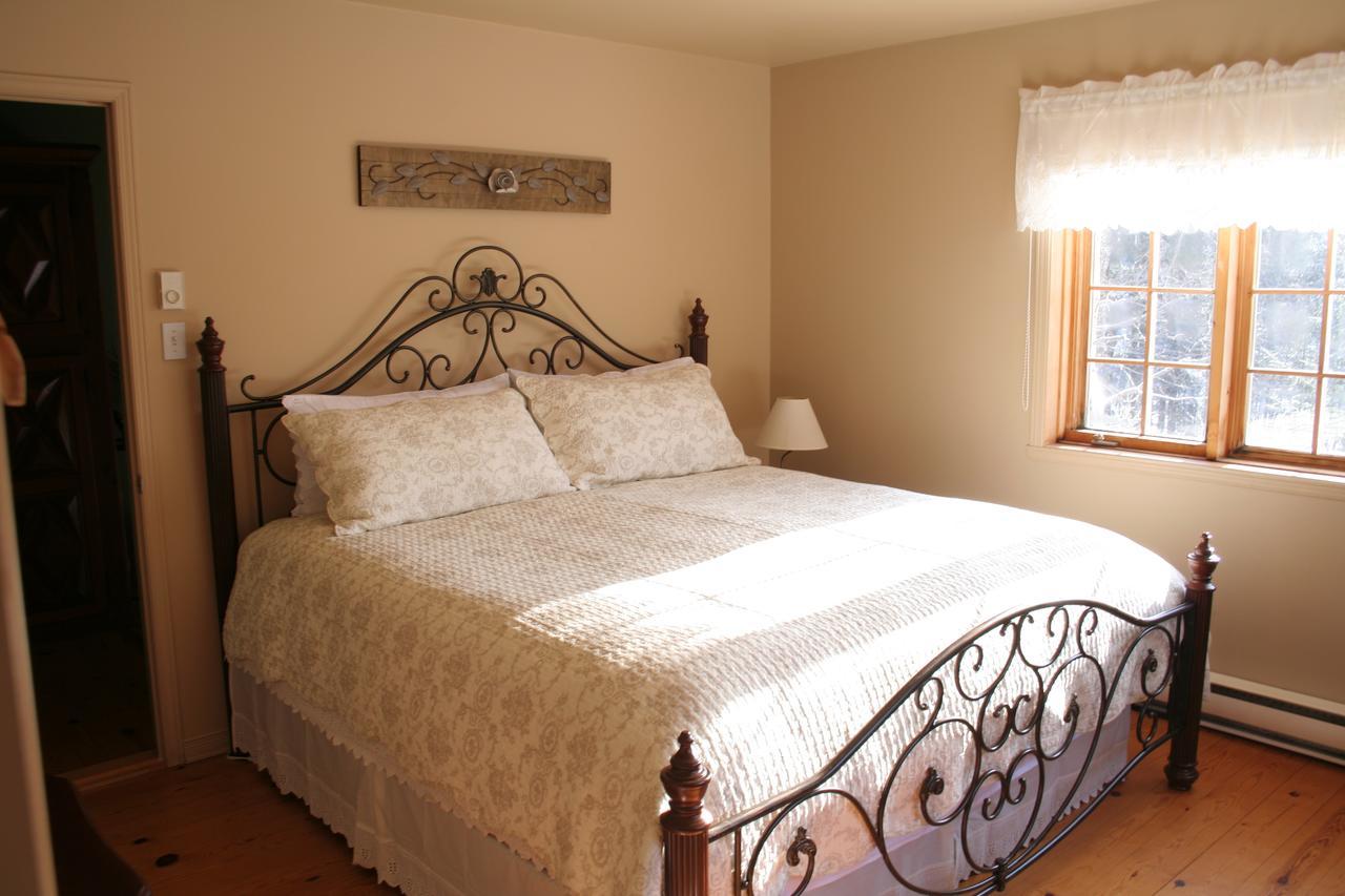 Bed and Breakfast La Chaumiere De L'Anse Mont-Tremblant Exterior foto
